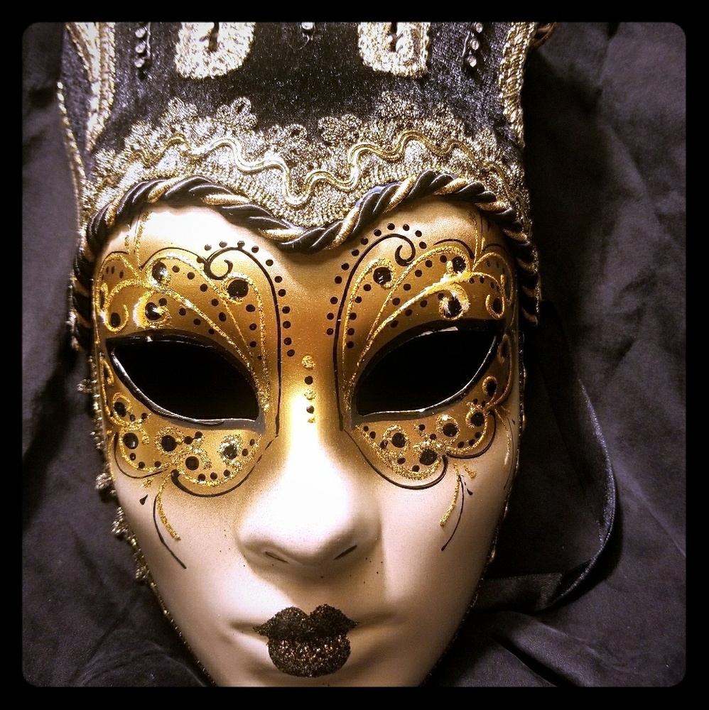 Venetian Volto (Ghost) Mask